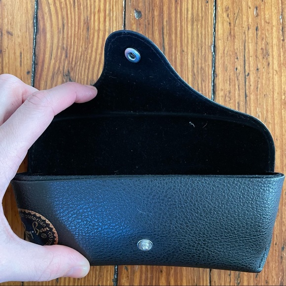 Black Ray-Ban Case - Picture 4 of 5